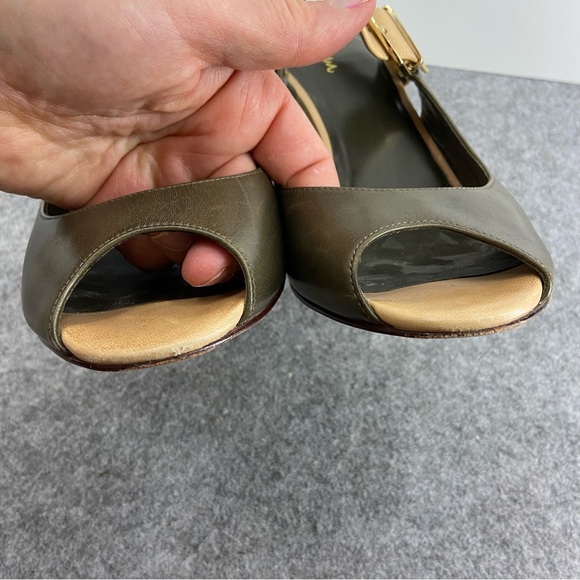 Cole Haan Olive and Tan Heels - Picture 12 of 13